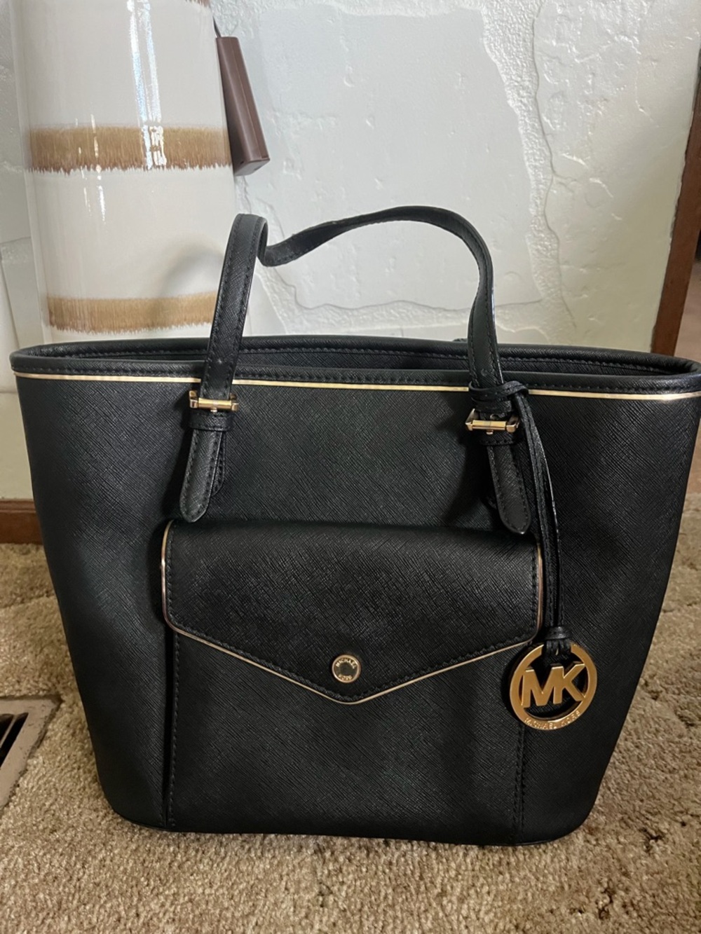 Michael Kors MK BLACK PURSE
